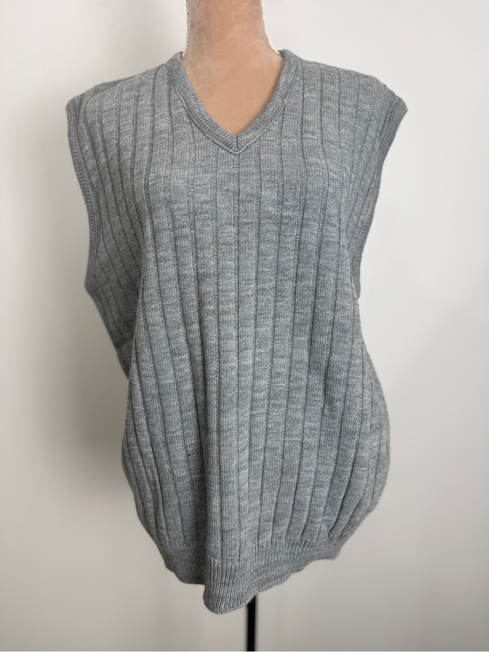 Men's Grey Ribbed V-Neck Sweater Vest